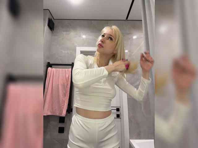 Cristi-Candy's chat room