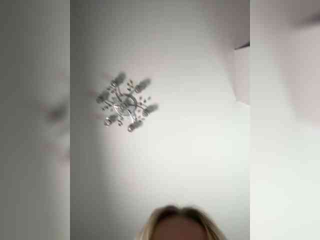 -Riviera-'s chat room