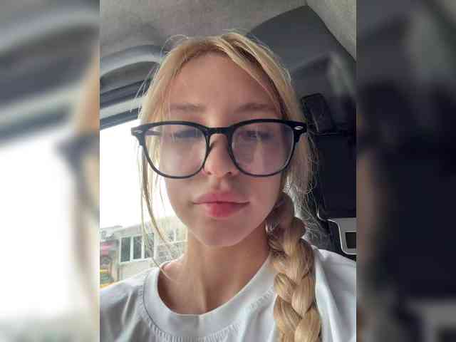 Cristi-Candy's chat room
