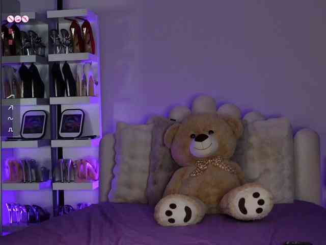 AngelaMyst's chat room