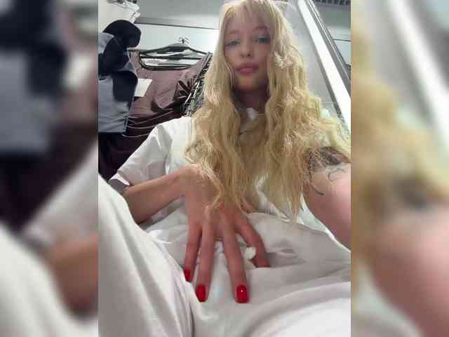 Cristi-Candy's chat room