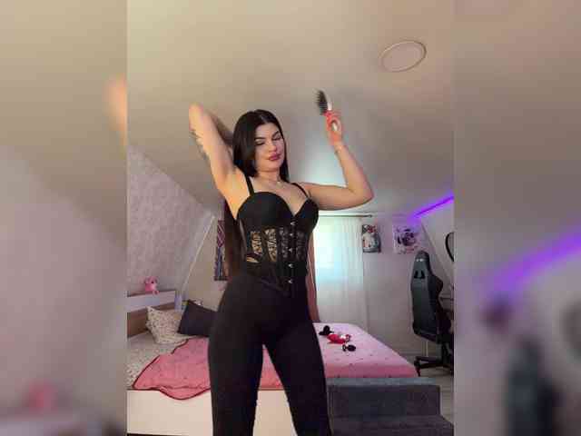 -MaybeBaby-'s chat room