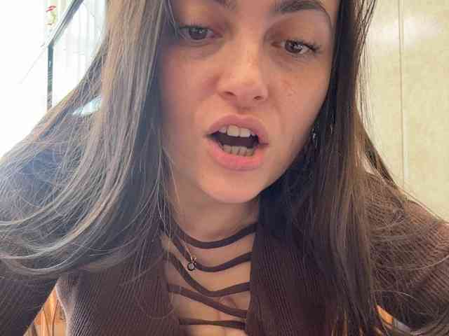 LustySass's chat room