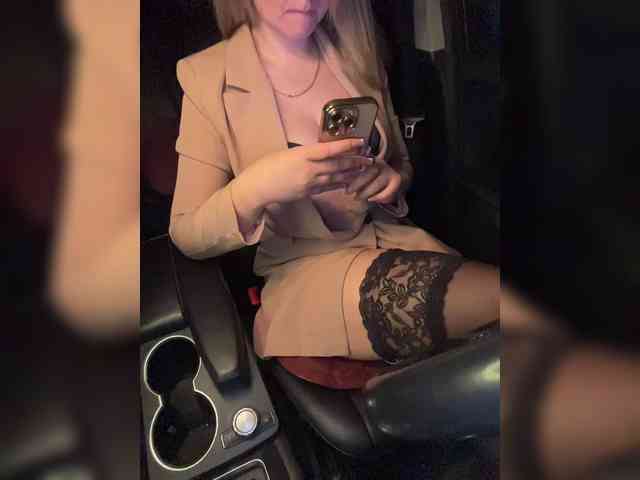 _IBlondy_'s chat room