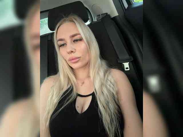 -Lovensesgirl-'s chat room
