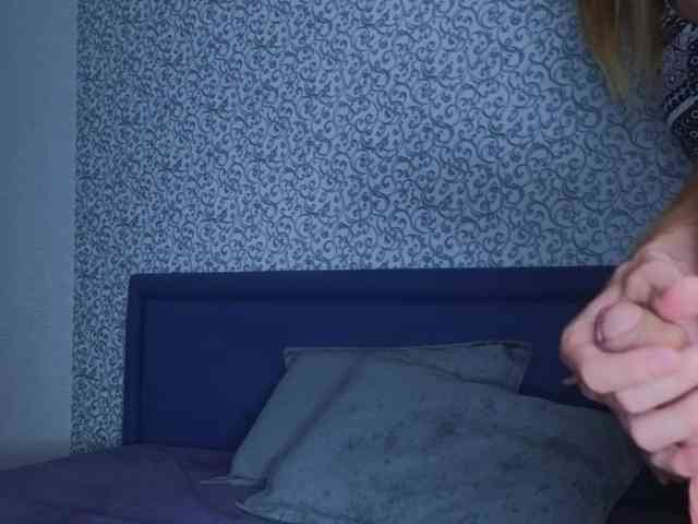 Kristi_Wolf's chat room