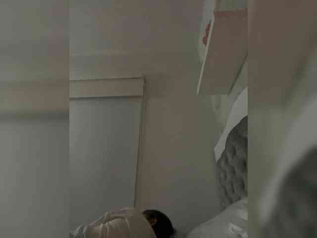 SallyeLeins's chat room