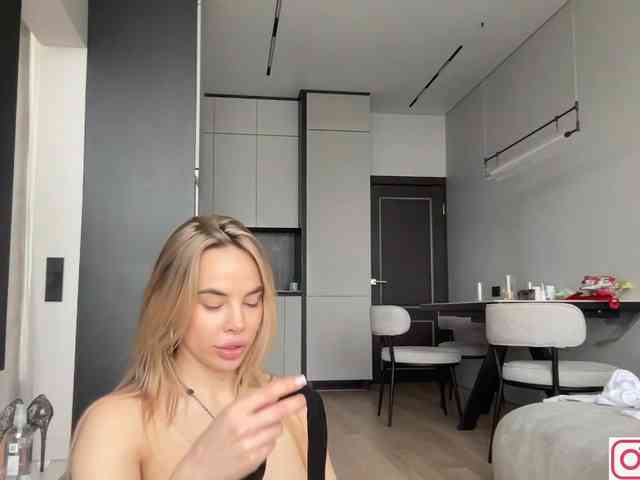diffgirls1-1's chat room
