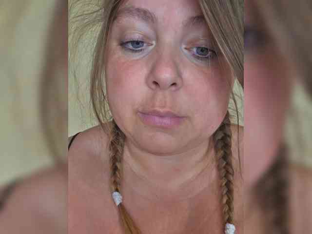 FLUFFY_BEAUTY's chat room
