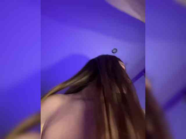 LolaSexxx's chat room