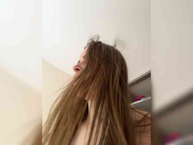 LolaSexxx's chat room