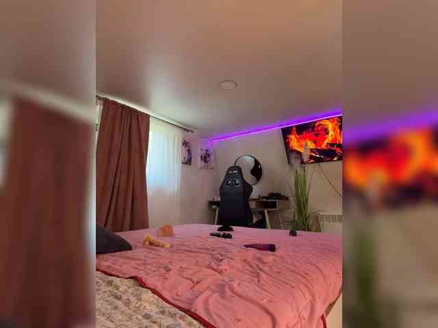 -MaybeBaby-'s chat room