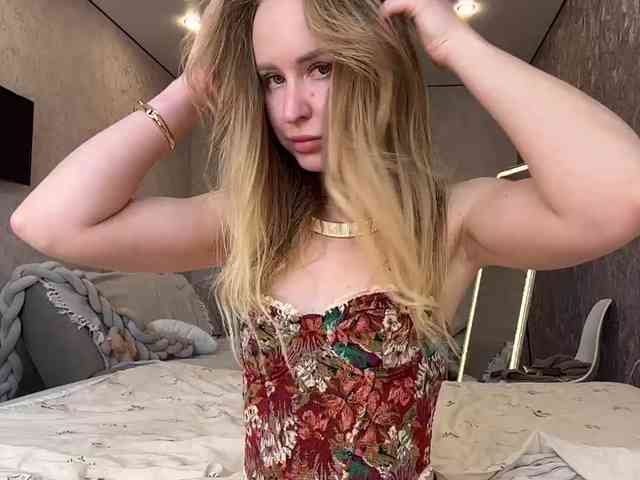 SweetyUAngel's chat room