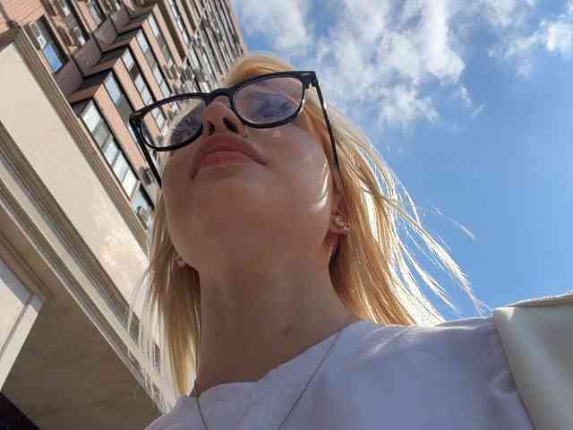 Cristi-Candy's chat room