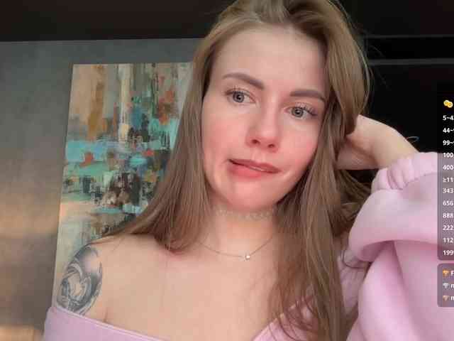 VikkiExtraCheese's chat room