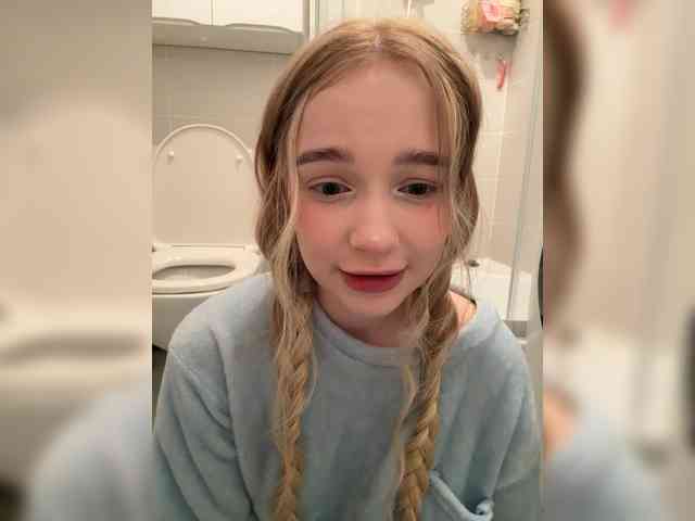 MimiMila's chat room