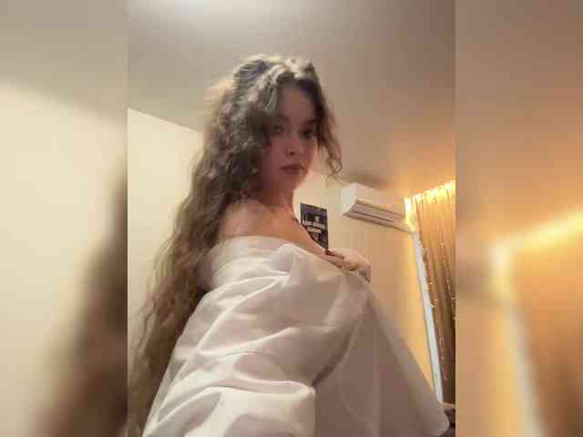 YourLadyyy's chat room