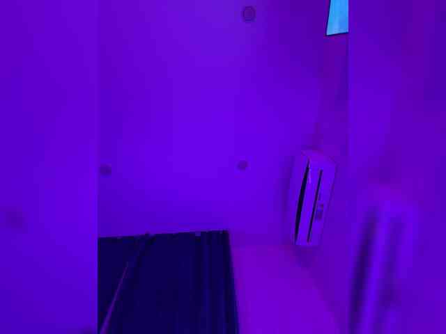 _Ellidi_'s chat room