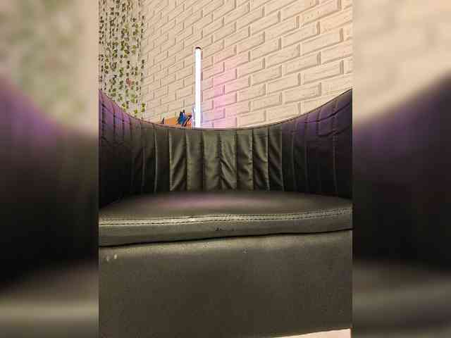 GORIGLAZ's chat room