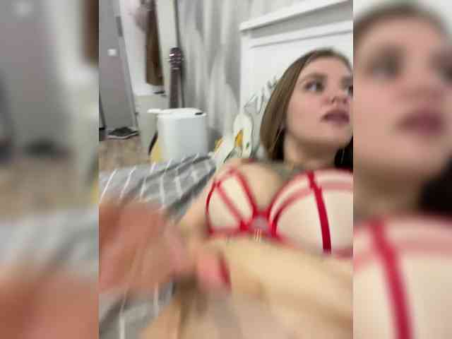 -Tiki-Riki-'s chat room