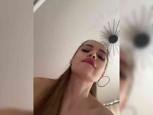 -___--_--------'s chat room