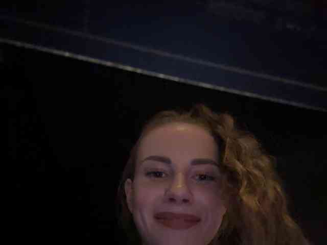 VikkiExtraCheese's chat room