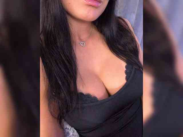 -LanaRay-'s chat room