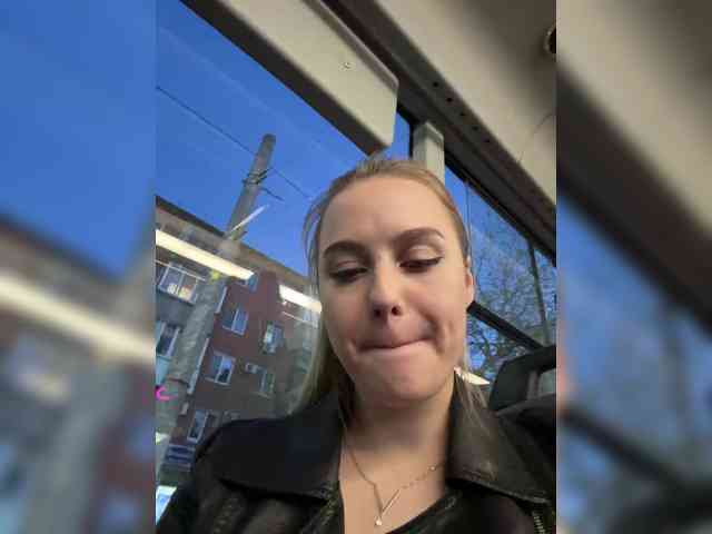 _Katrinka_'s chat room