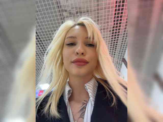 Cristi-Candy's chat room