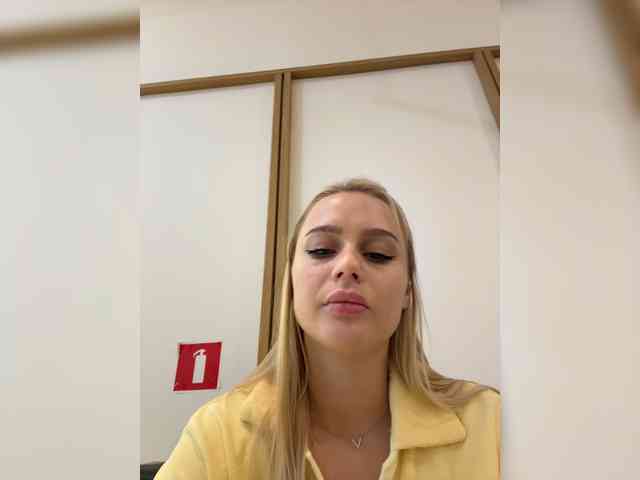 _Katrinka_'s chat room
