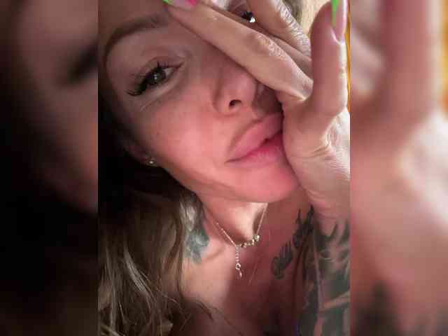 WILD-ANGEL777's chat room