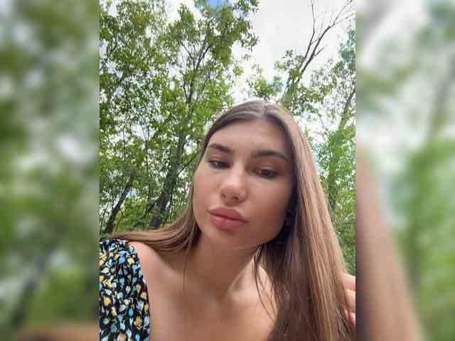 -EmilyBaby-'s chat room