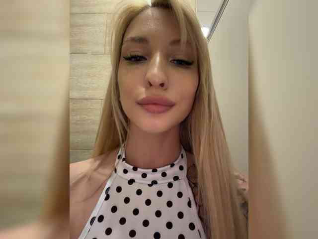 Cristi-Candy's chat room