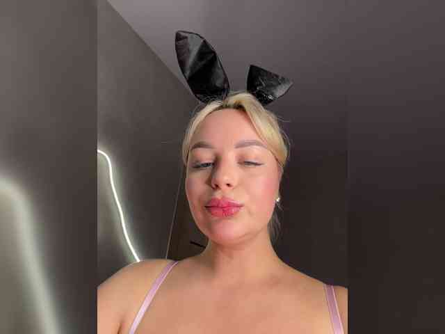 Mila-m's chat room