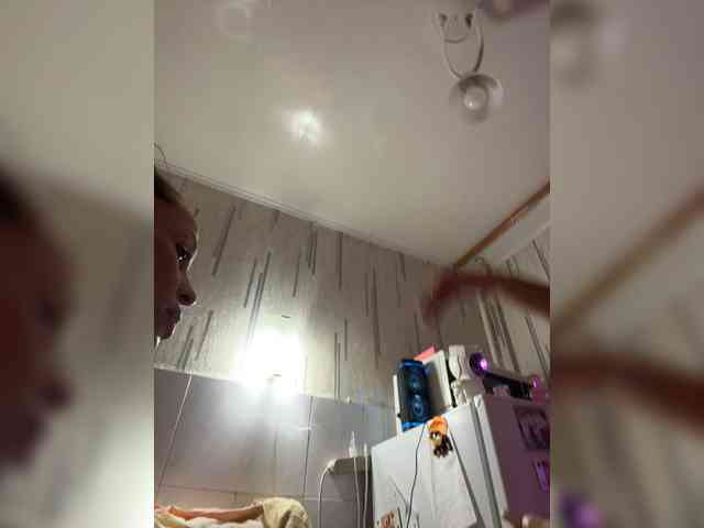 VIP17CoupleDream's chat room