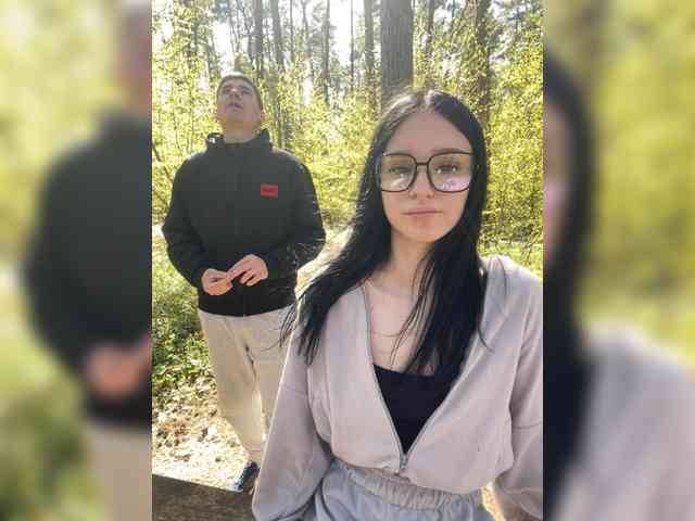 LeoCouple's chat room