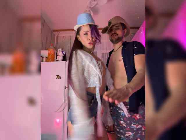 VIP17CoupleDream's chat room