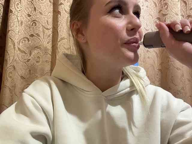 _Katrinka_'s chat room