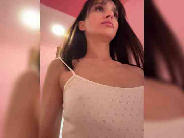 Enchantressss's chat room