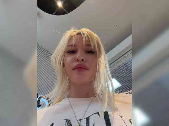 Cristi-Candy's chat room