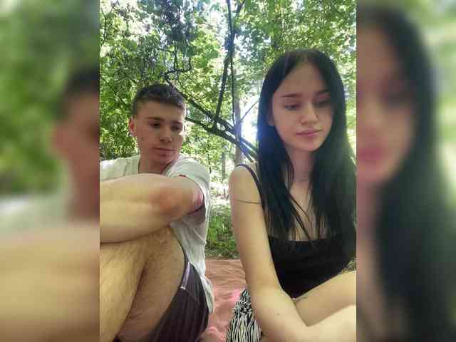 LeoCouple's chat room
