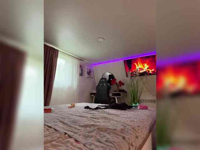 -MaybeBaby-'s chat room