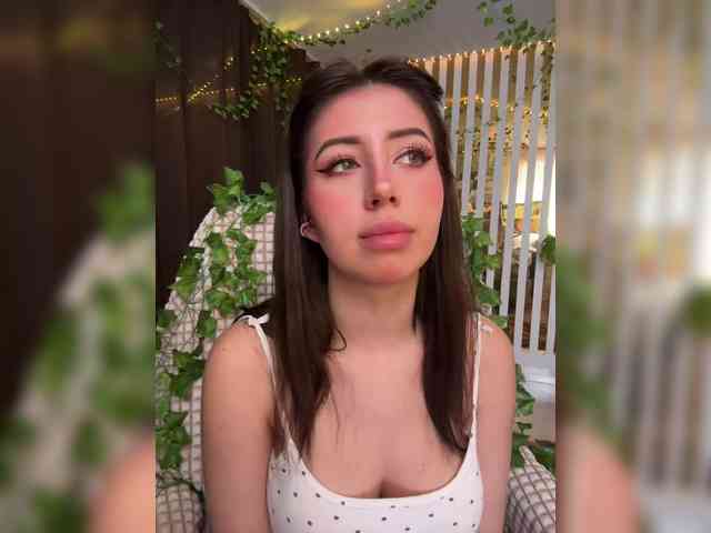 -Violetttttka-'s chat room