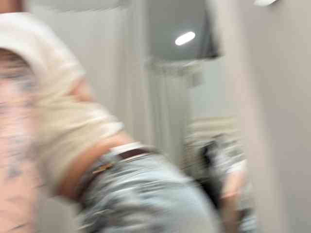 Cristi-Candy's chat room