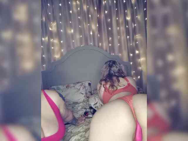 Her-Girl's chat room