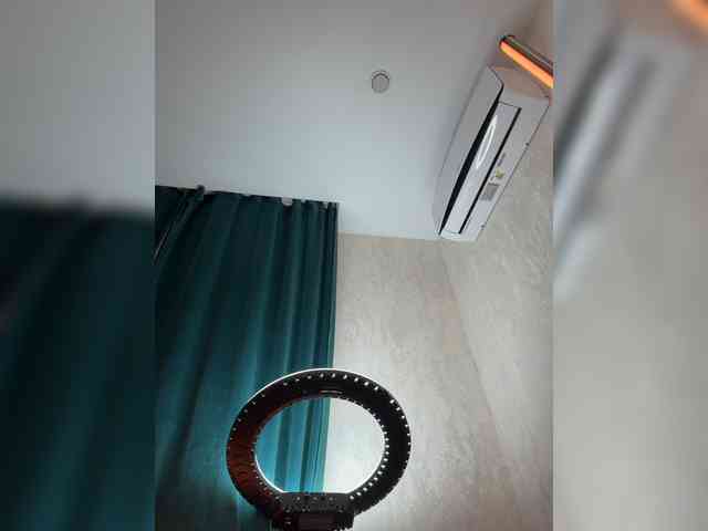 _Ellidi_'s chat room