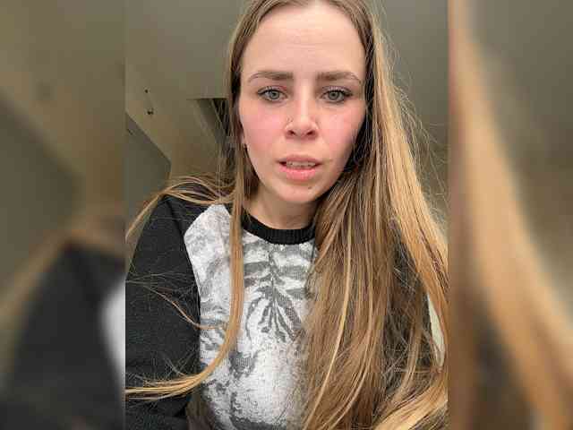 LolaSexxx's chat room