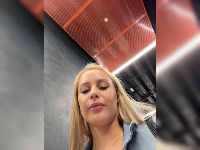 _Katrinka_'s chat room