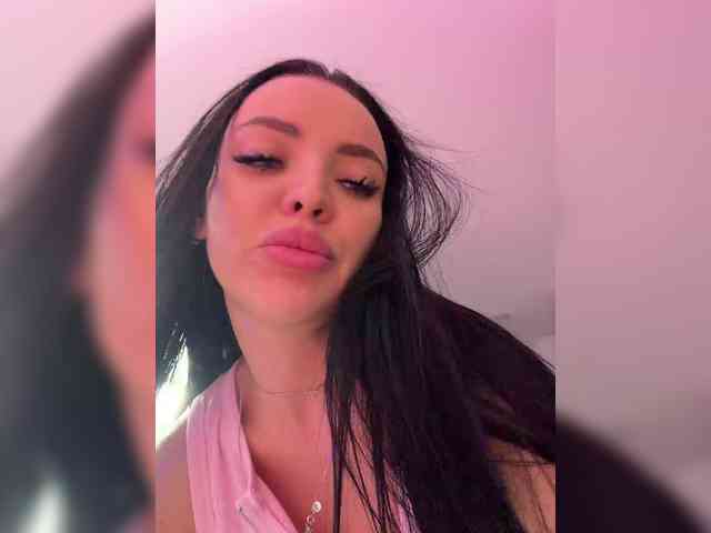 Madam_koss's chat room