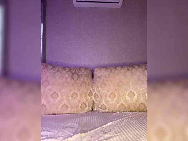-ALLSAINT-'s chat room